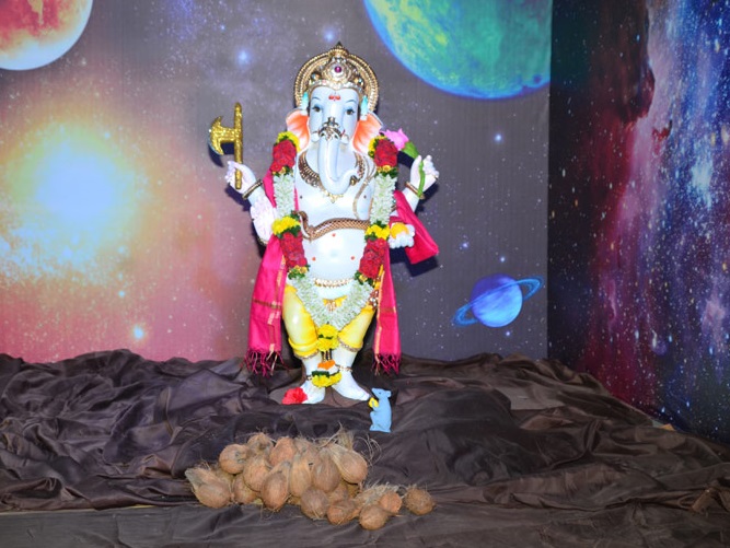 छायाचित्रे