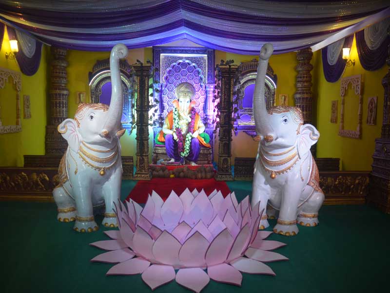 छायाचित्रे