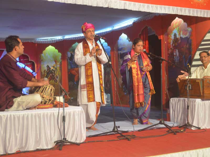 छायाचित्रे