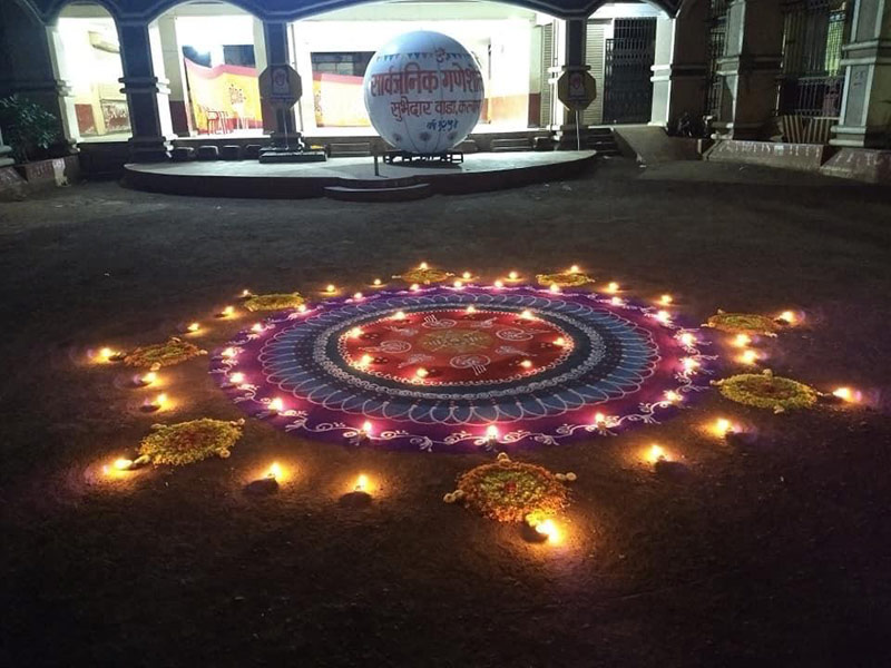 छायाचित्रे